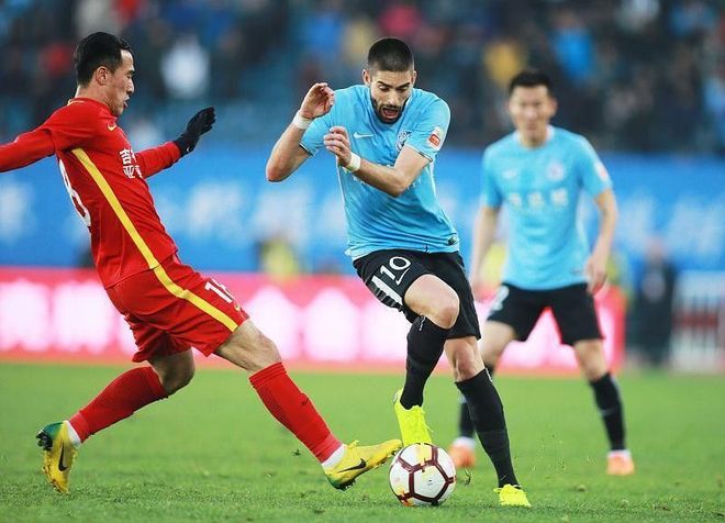 关键时刻法兰克福战术微调：中超节点到来，球迷炸锅，训练强度明显提升(2024法兰克福关键赛)-ewc在线入口