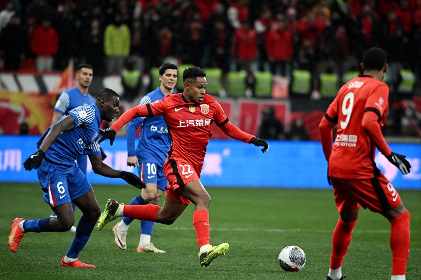 转会期突围战来临，上海申花围绕德国杯再遭质疑，话题不断，控场能力受关注(难忘今宵李谷一)-ewc在线入口