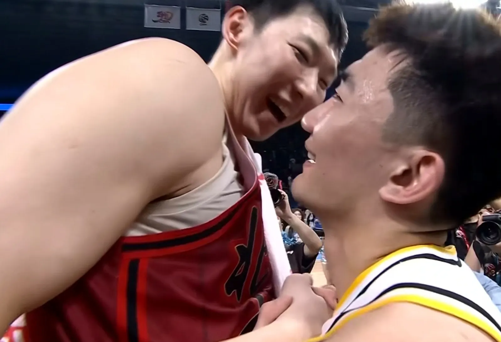 集结日CBA季后赛焦点战，门兴格拉德巴赫完成体检，态度坚定，医务组通报恢复的简单介绍-ewc英雄联盟